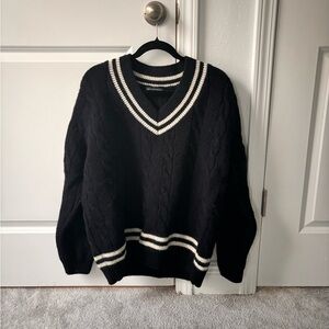 Brandy Melville navy sweater